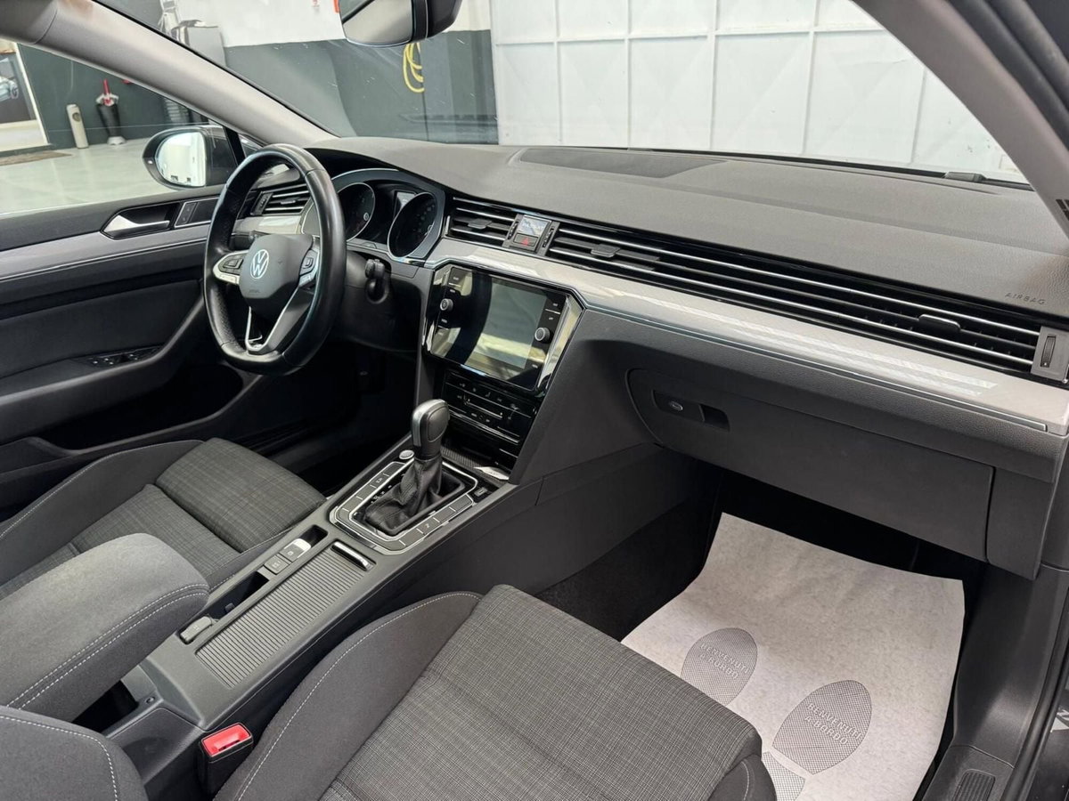 Volkswagen Passat Variant 2.0 TDI Executive BlueMotion Technology (16)
