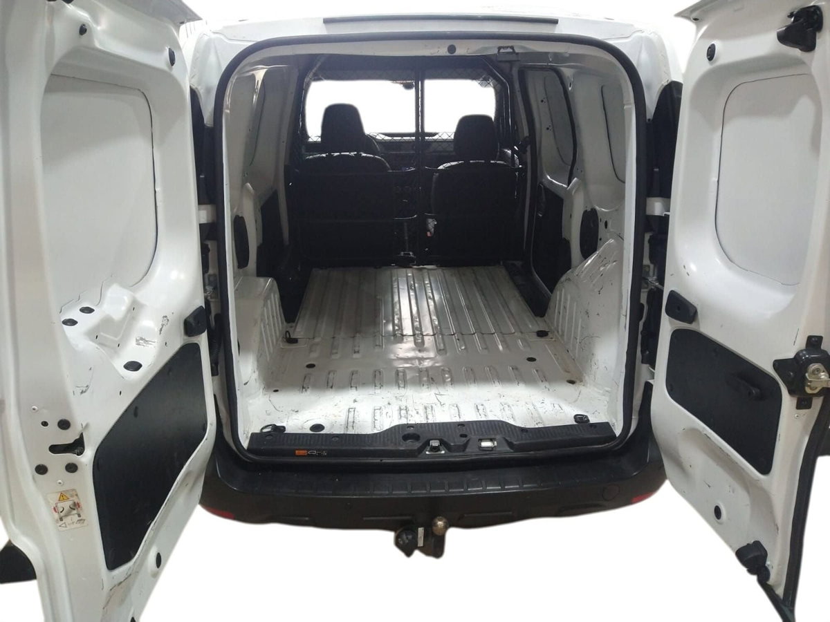 Renault Express van 1.5 Blue dci 95cv (5)