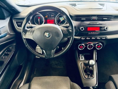 Alfa Romeo Giulietta 2.0 JTDm-2 Distinctive 140cv (11)