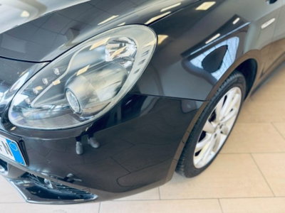 Alfa Romeo Giulietta 2.0 JTDm-2 Distinctive 140cv (6)