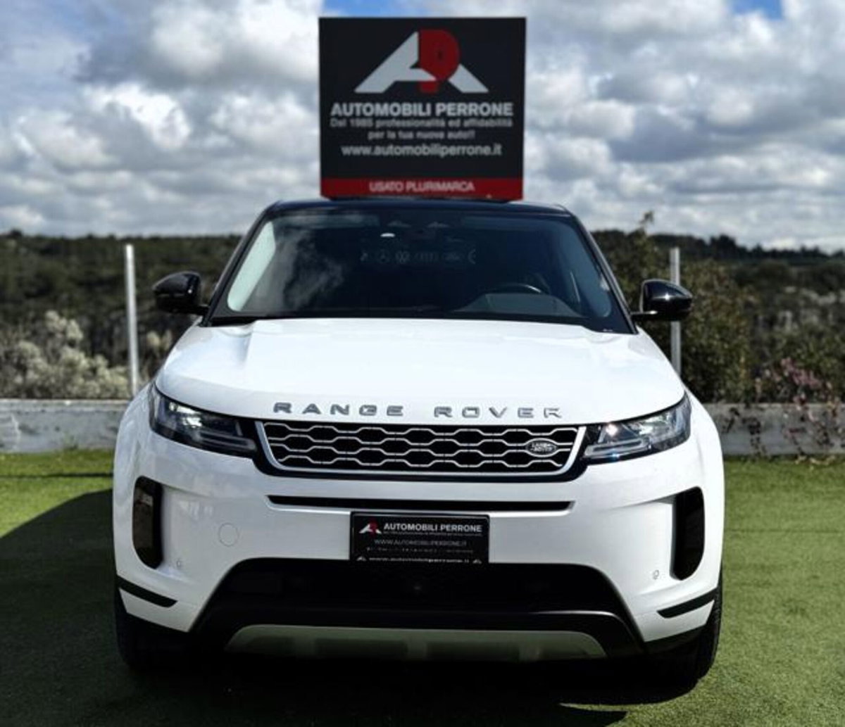Land Rover Range Rover Evoque 2.0D I4 163CV AWD Auto R-Dynamic SE (2)