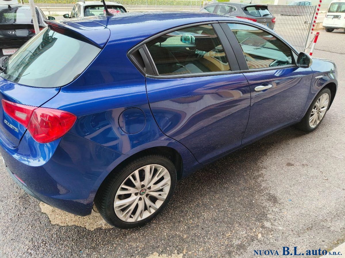 Alfa Romeo Giulietta 1.6 JTDm Super 120cv (5)