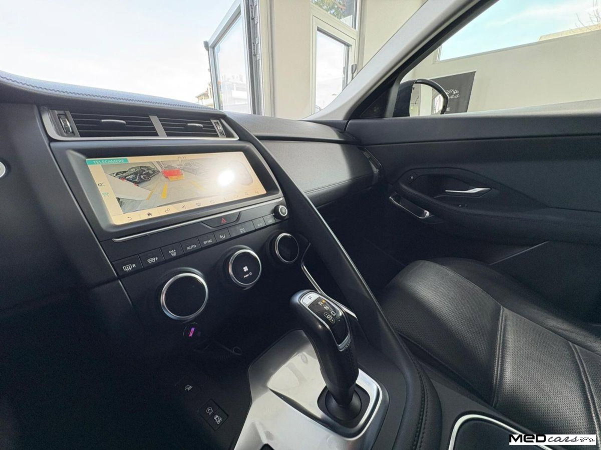 Jaguar E-Pace 2.0D 240 CV AWD aut. SE (13)