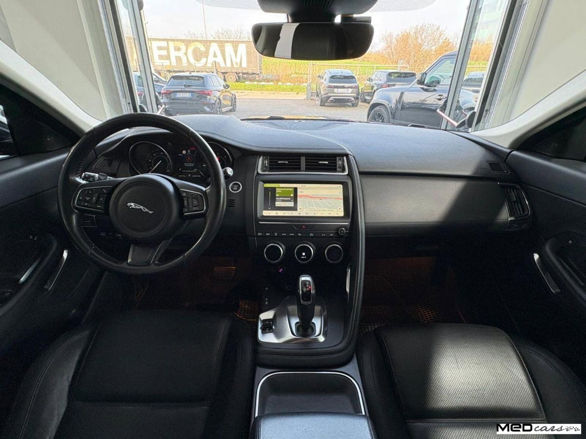 Jaguar E-Pace 2.0D 240 CV AWD aut. SE (15)