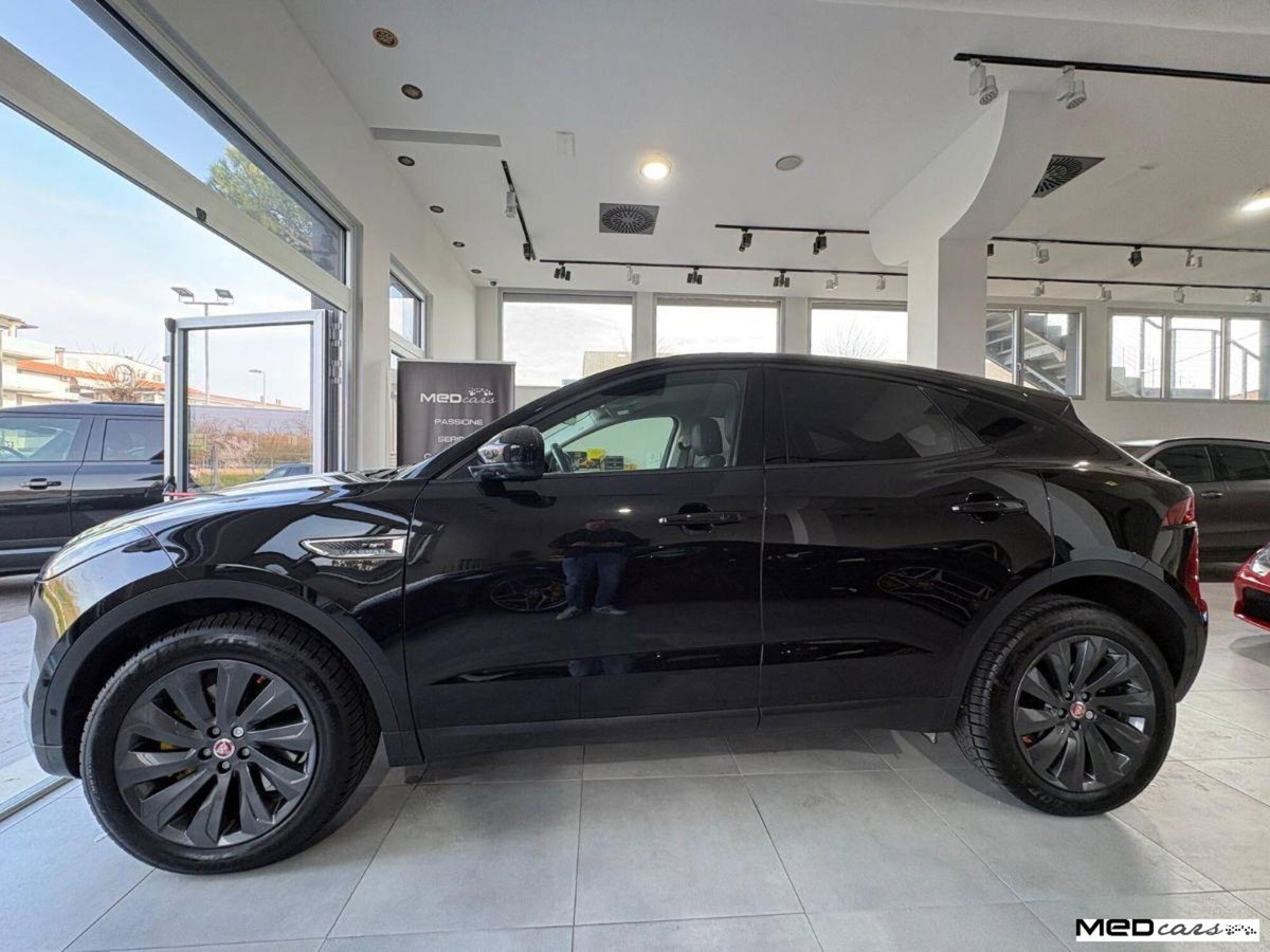 Jaguar E-Pace 2.0D 240 CV AWD aut. SE (5)