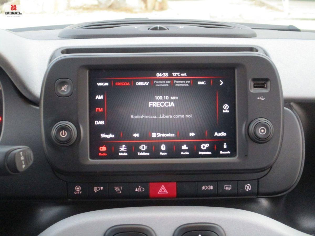 Fiat Panda 1.0 FireFly S&S Hybrid City Cross (10)