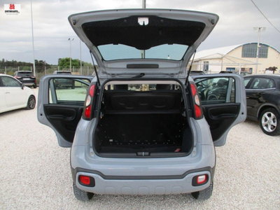 Fiat Panda 1.0 FireFly S&S Hybrid City Cross (14)