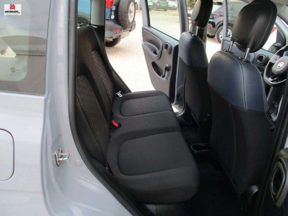 Fiat Panda 1.0 FireFly S&S Hybrid City Cross (15)