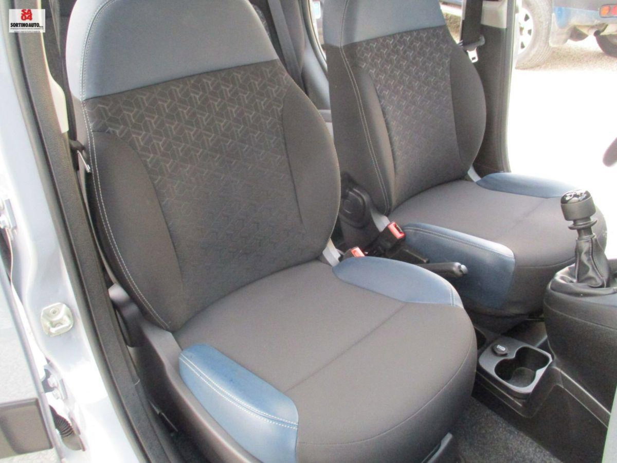 Fiat Panda 1.0 FireFly S&S Hybrid City Cross (17)