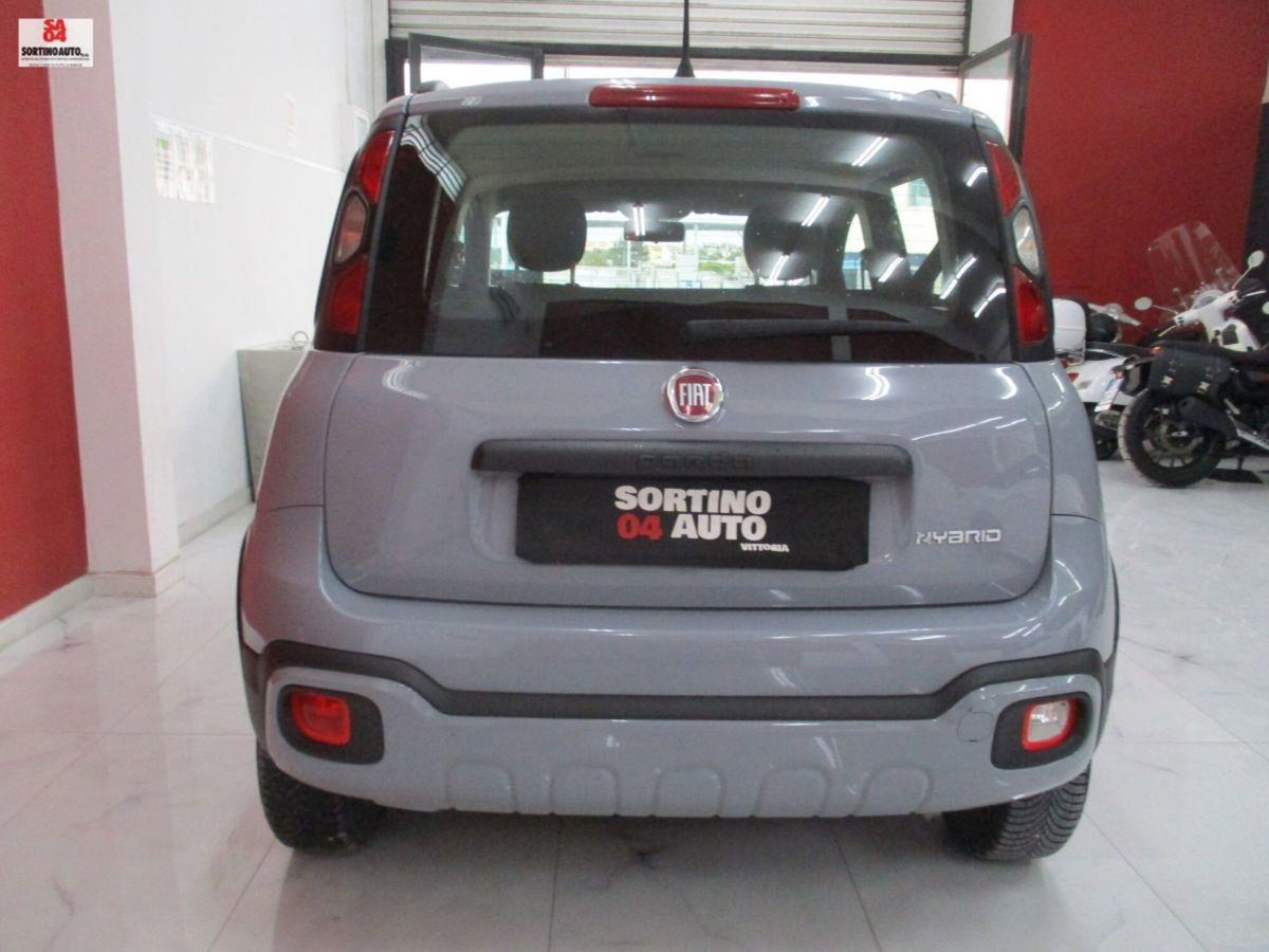 Fiat Panda 1.0 FireFly S&S Hybrid City Cross (6)