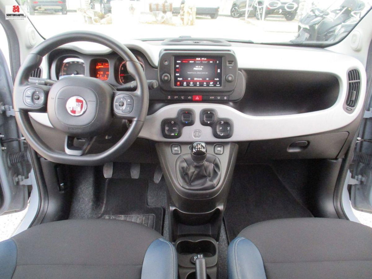 Fiat Panda 1.0 FireFly S&S Hybrid City Cross (7)