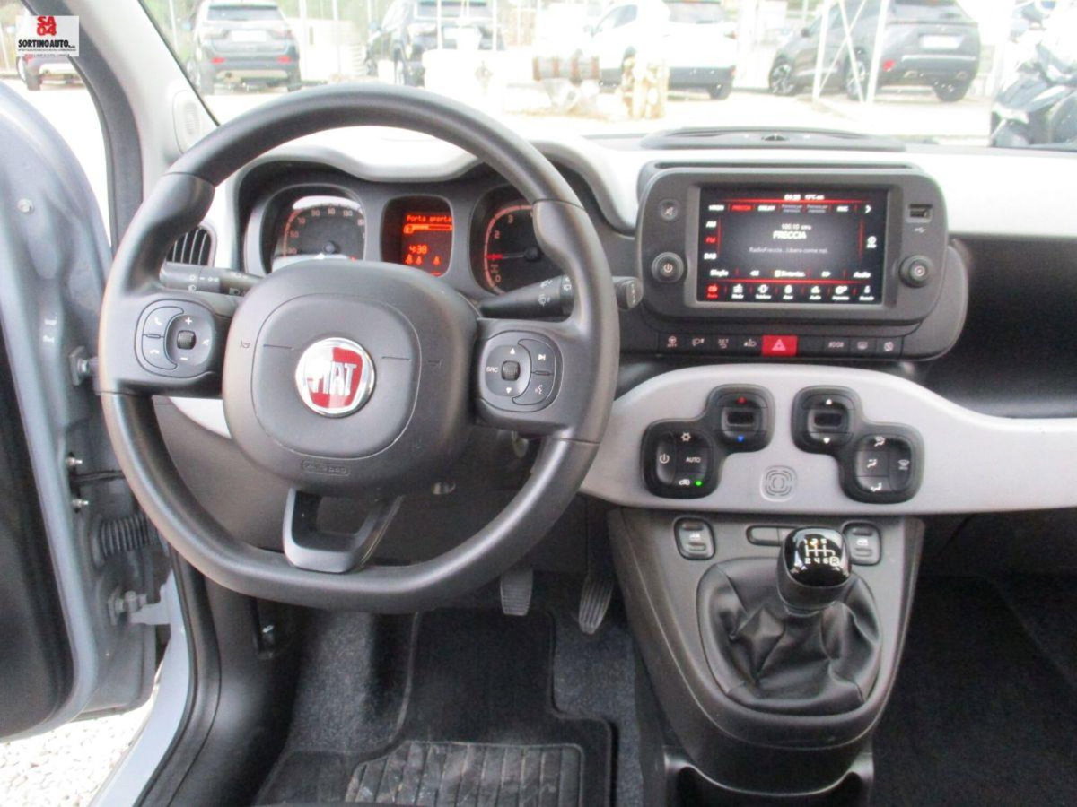Fiat Panda 1.0 FireFly S&S Hybrid City Cross (8)