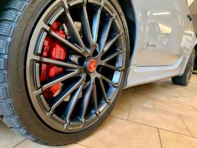 Abarth 695 1.4 t-jet Competizione 180cv (12)