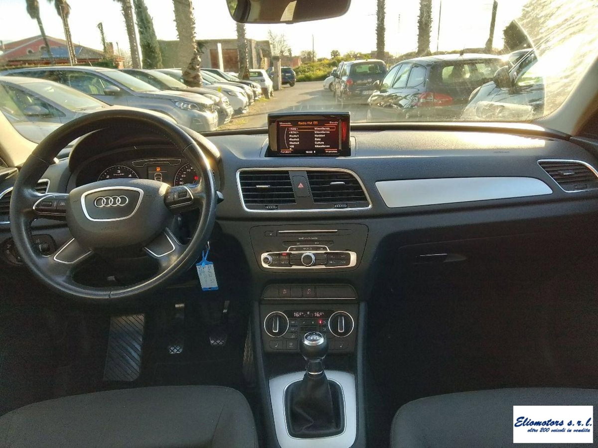 Audi Q3 2.0 TDI 150 CV Business (7)