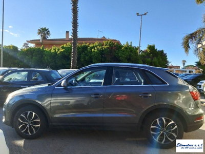 Audi Q3 2.0 TDI 150 CV Business (8)