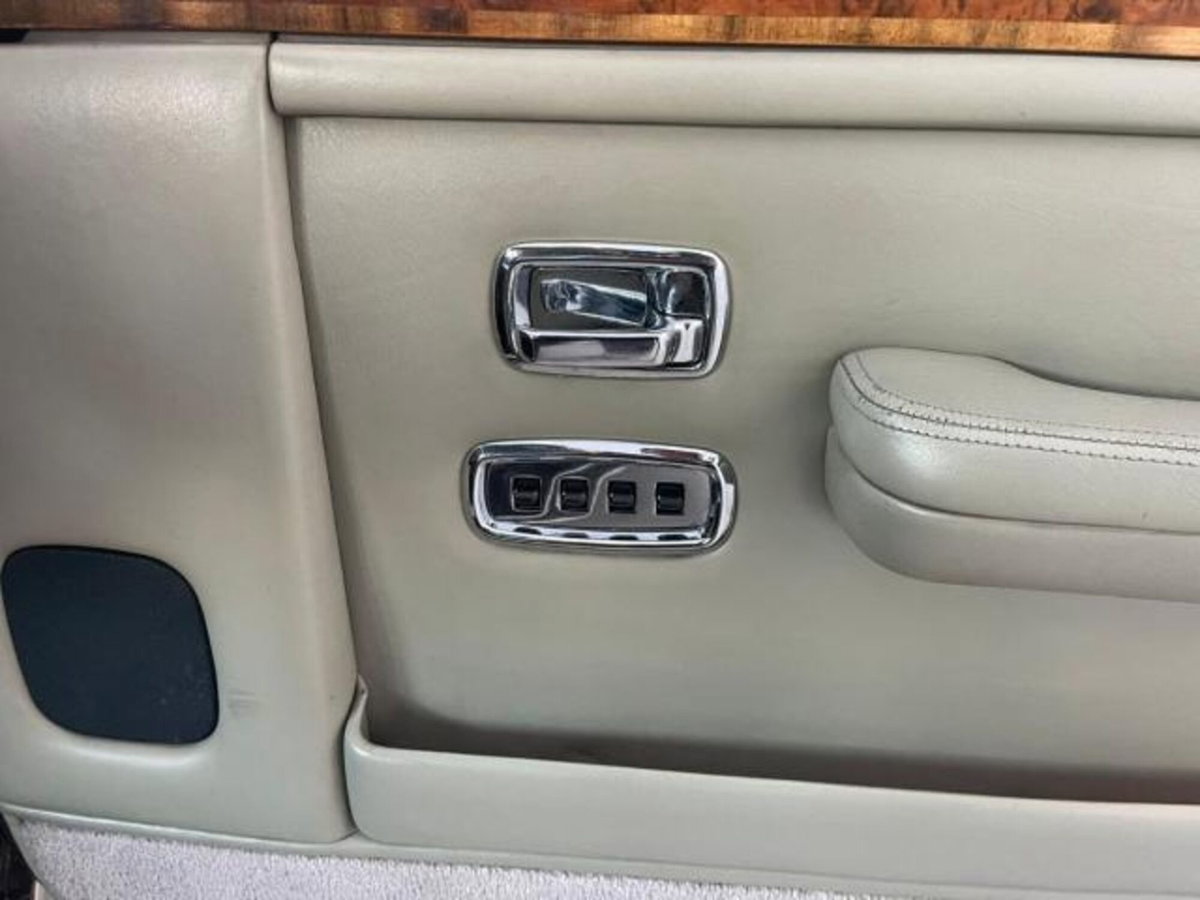 Bentley Berlina Brooklands turbo (12)