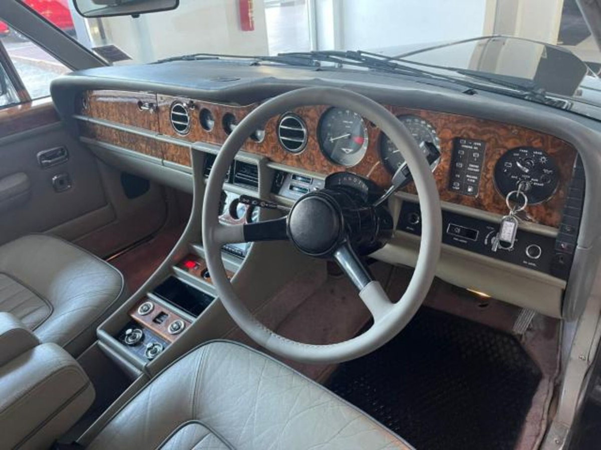 Bentley Berlina Brooklands turbo (14)