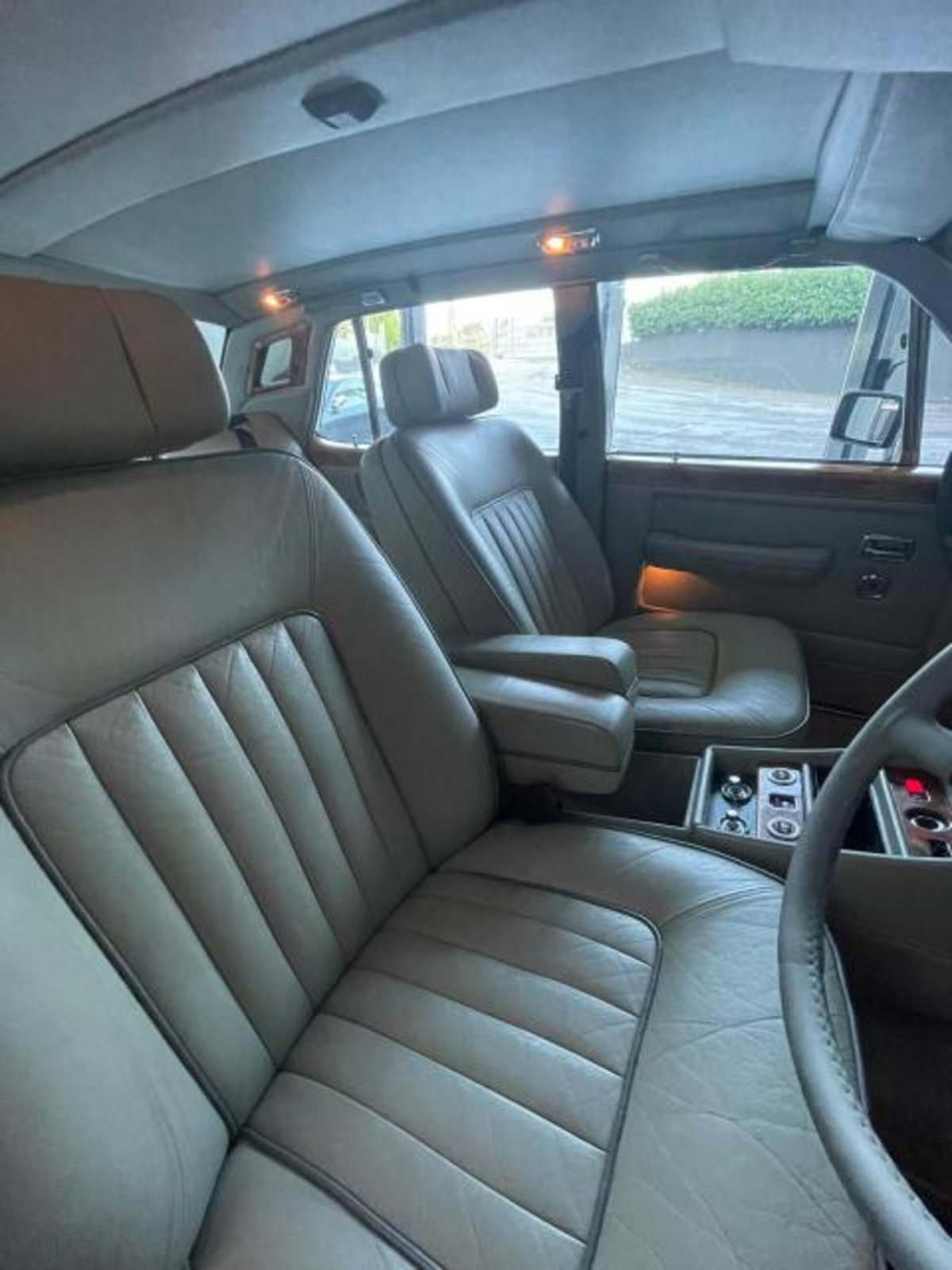 Bentley Berlina Brooklands turbo (15)