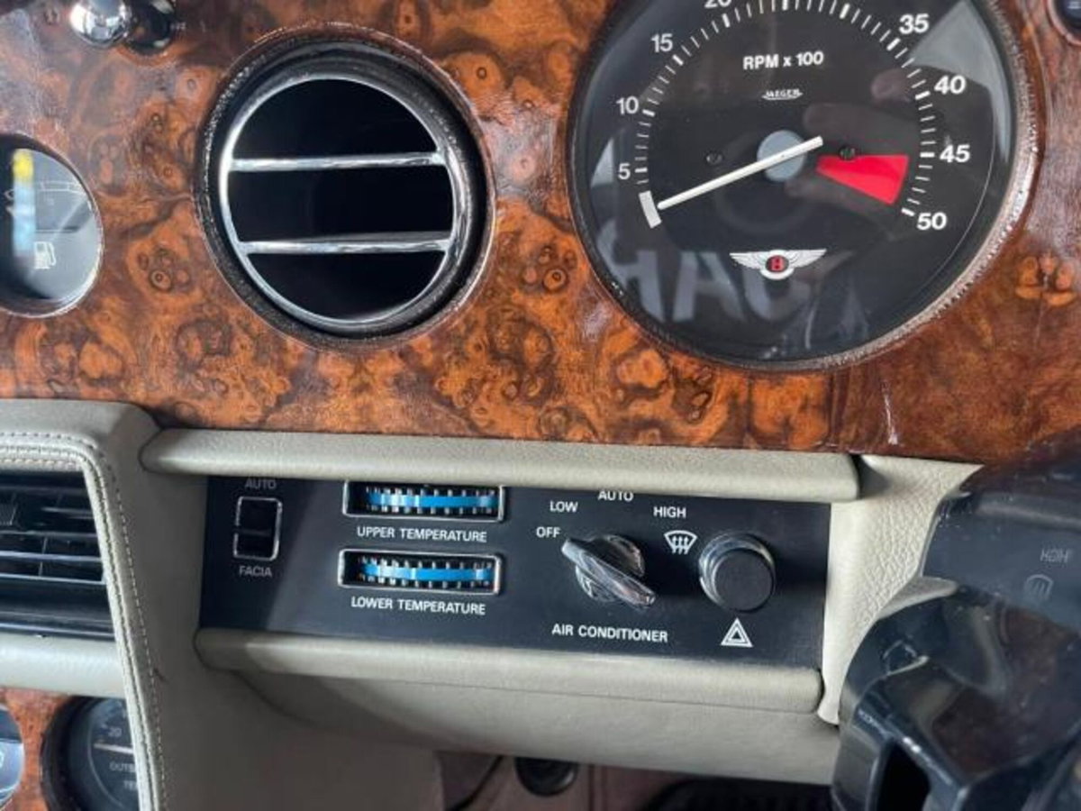 Bentley Berlina Brooklands turbo (19)