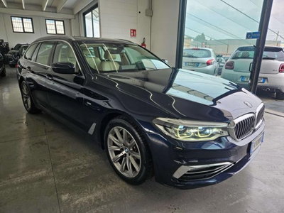 BMW Serie 5 Touring 520d xDrive  Luxury usata