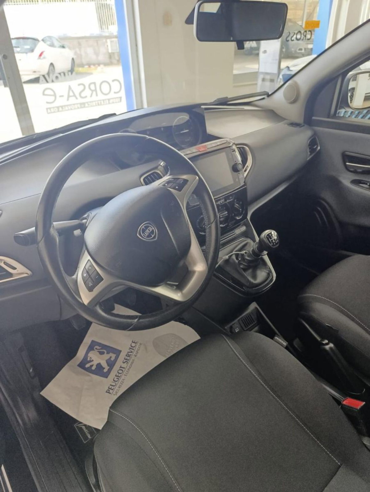 Lancia Ypsilon 1.0 FireFly 5 porte S&S Hybrid Ecochic Gold (6)