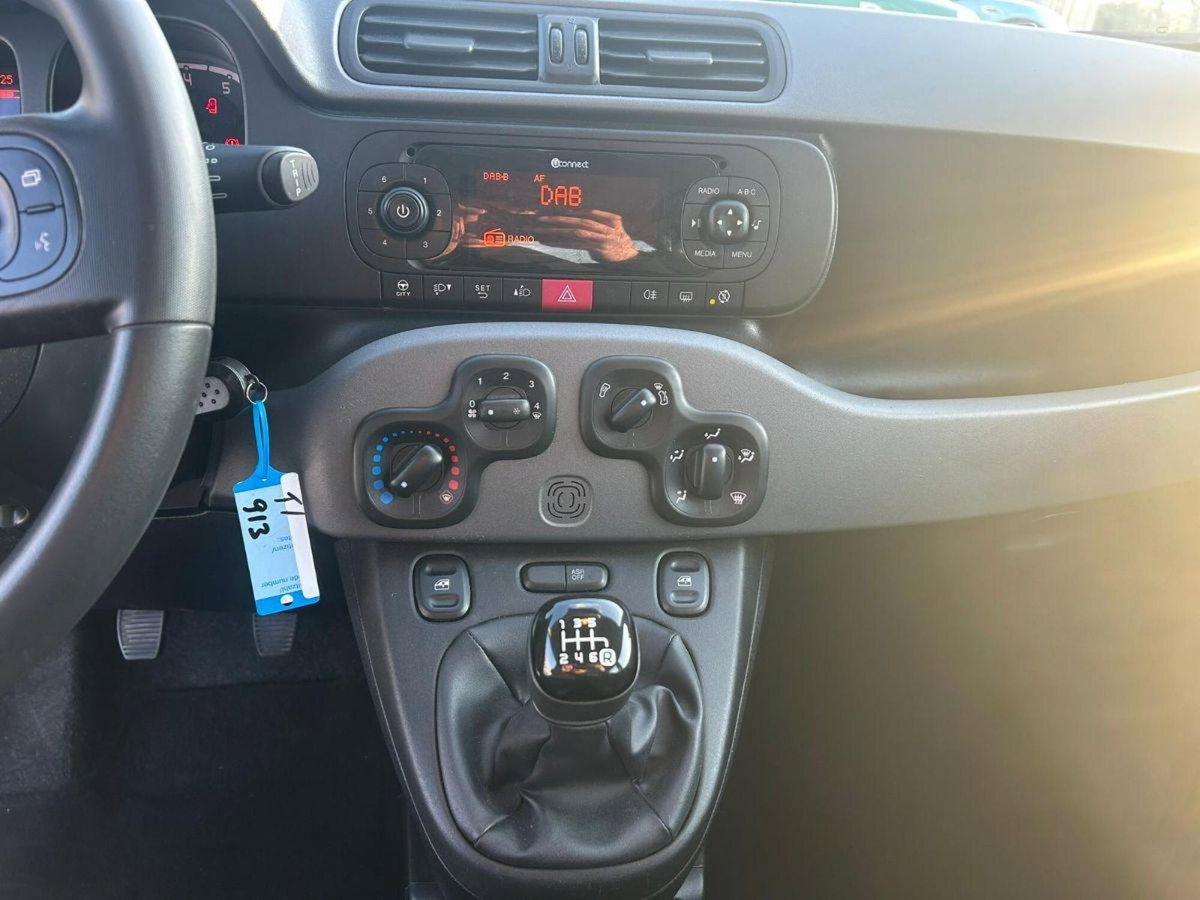 Fiat Panda 1.0 FireFly S&S Hybrid City Cross (12)