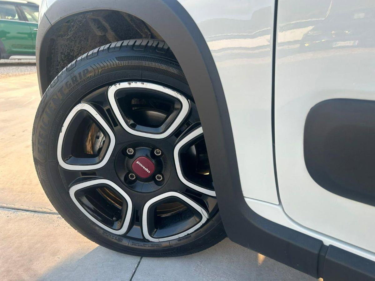 Fiat Panda 1.0 FireFly S&S Hybrid City Cross (17)