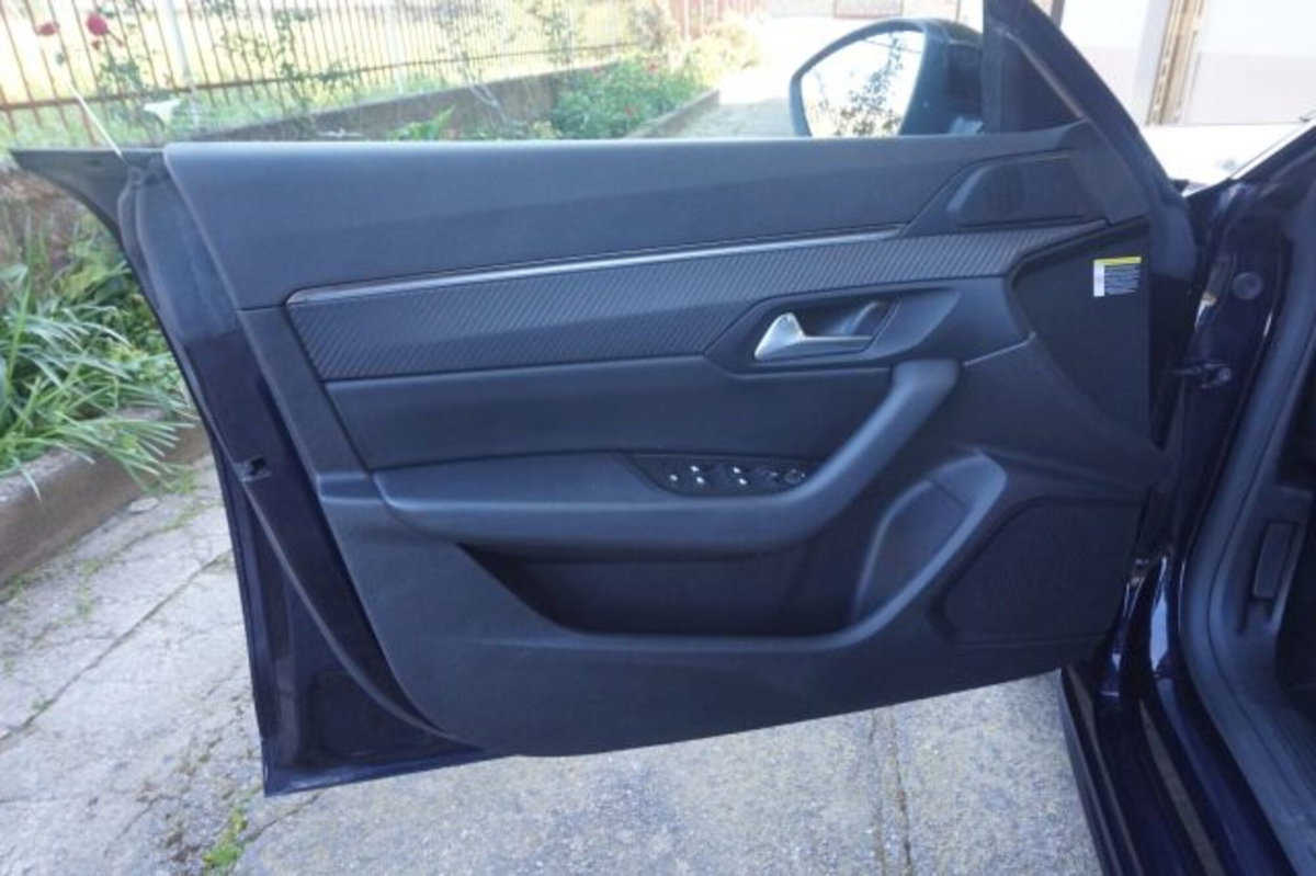 Peugeot 508 BlueHDi 130 Stop&Start EAT8 Allure Pack (18)