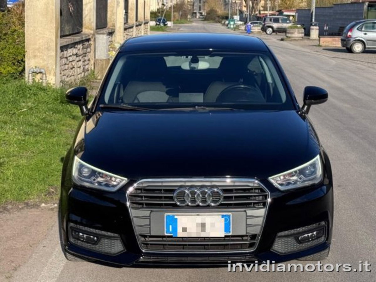 Audi A1 1.6 TDI 116 CV Sport (6)