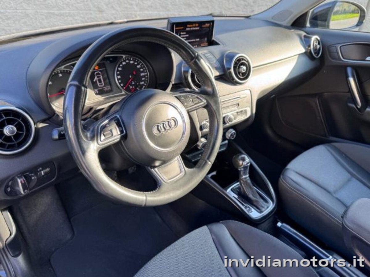 Audi A1 1.6 TDI 116 CV Sport (7)