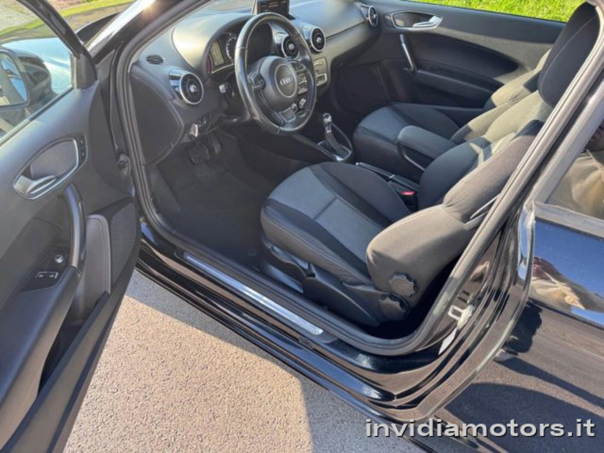 Audi A1 1.6 TDI 116 CV Sport (9)