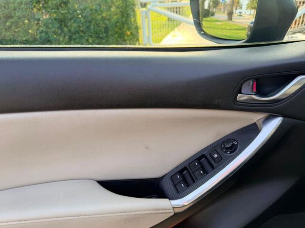 Mazda CX-5 2.2L Skyactiv-D 175CV 4WD Exceed (16)