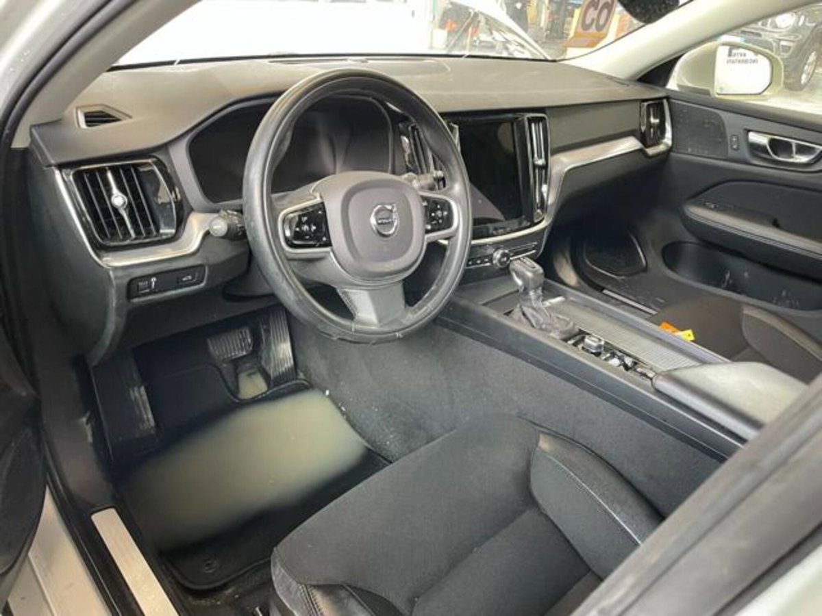 Volvo V60 D3 Geartronic Business (12)