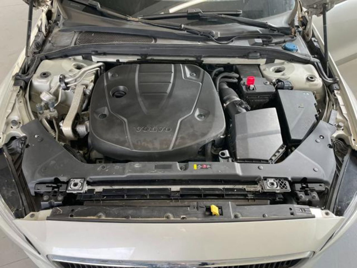 Volvo V60 D3 Geartronic Business (9)