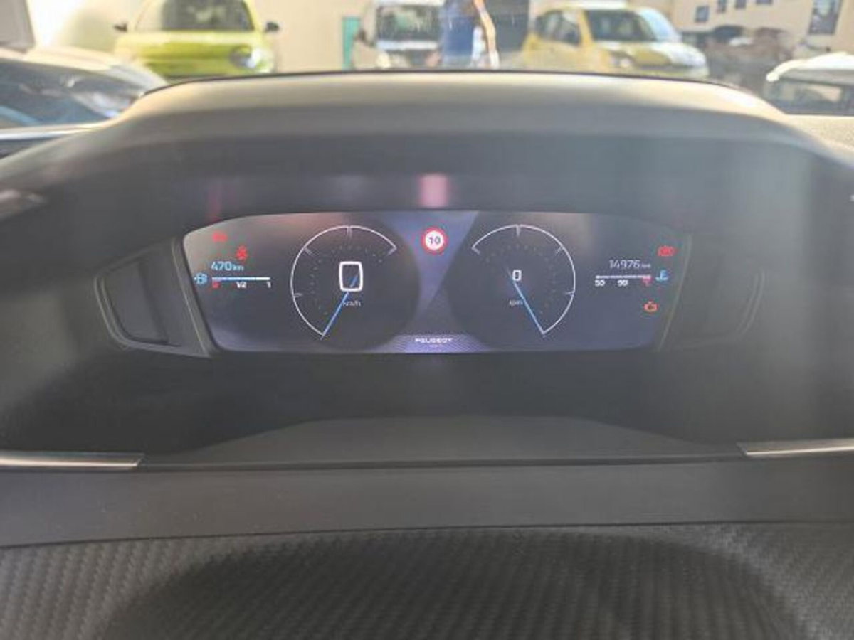 Peugeot 2008 PureTech 100 S&S Allure (9)