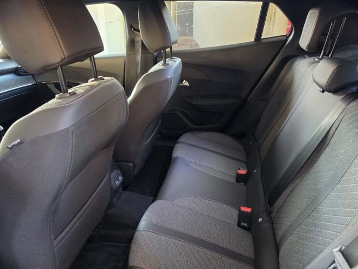 Peugeot 2008 PureTech 100 S&S Allure (12)