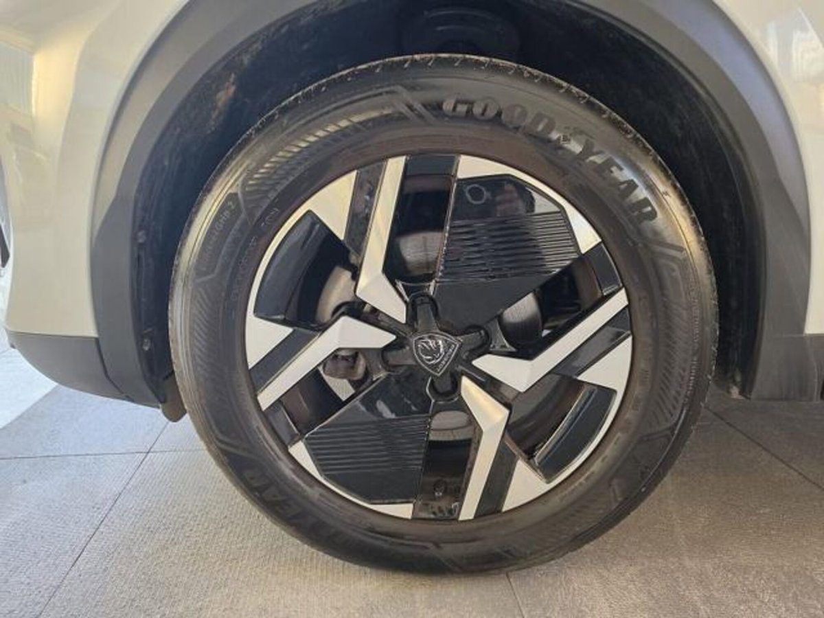 Peugeot 2008 PureTech 100 S&S Allure (16)