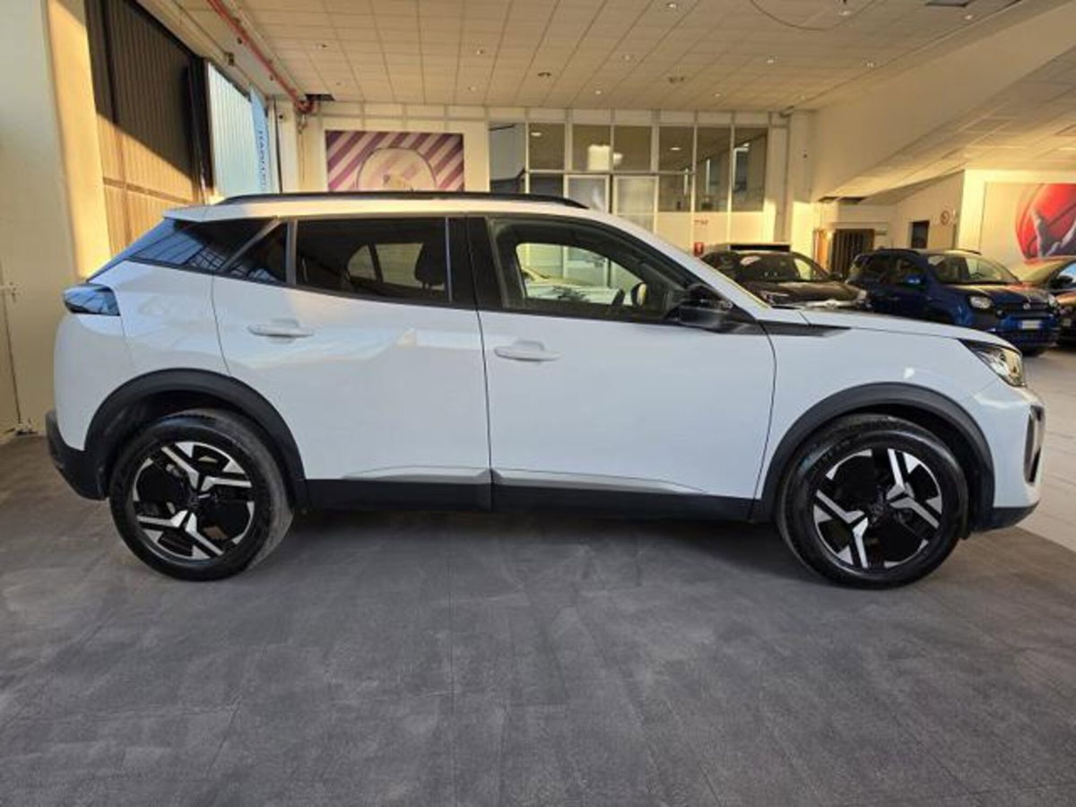 Peugeot 2008 PureTech 100 S&S Allure (4)