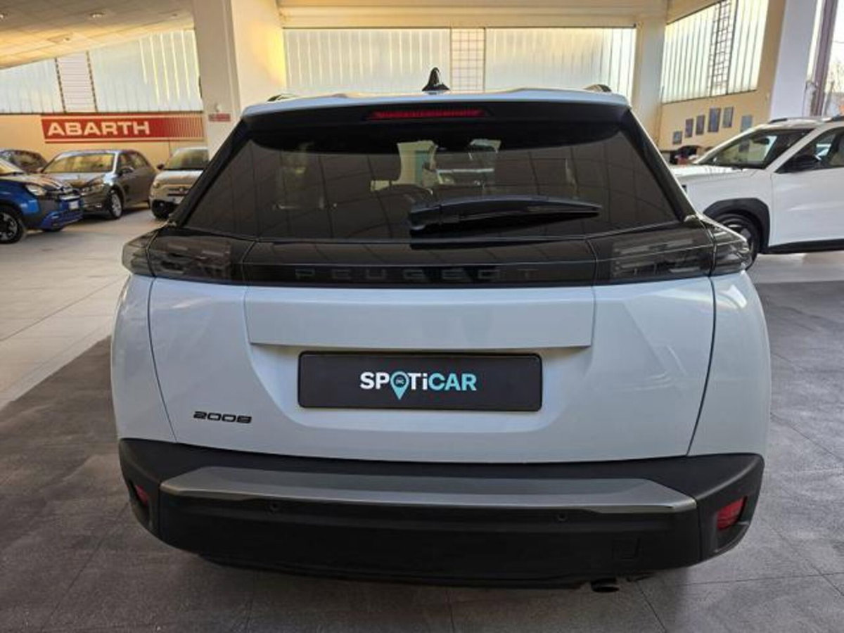 Peugeot 2008 PureTech 100 S&S Allure (5)