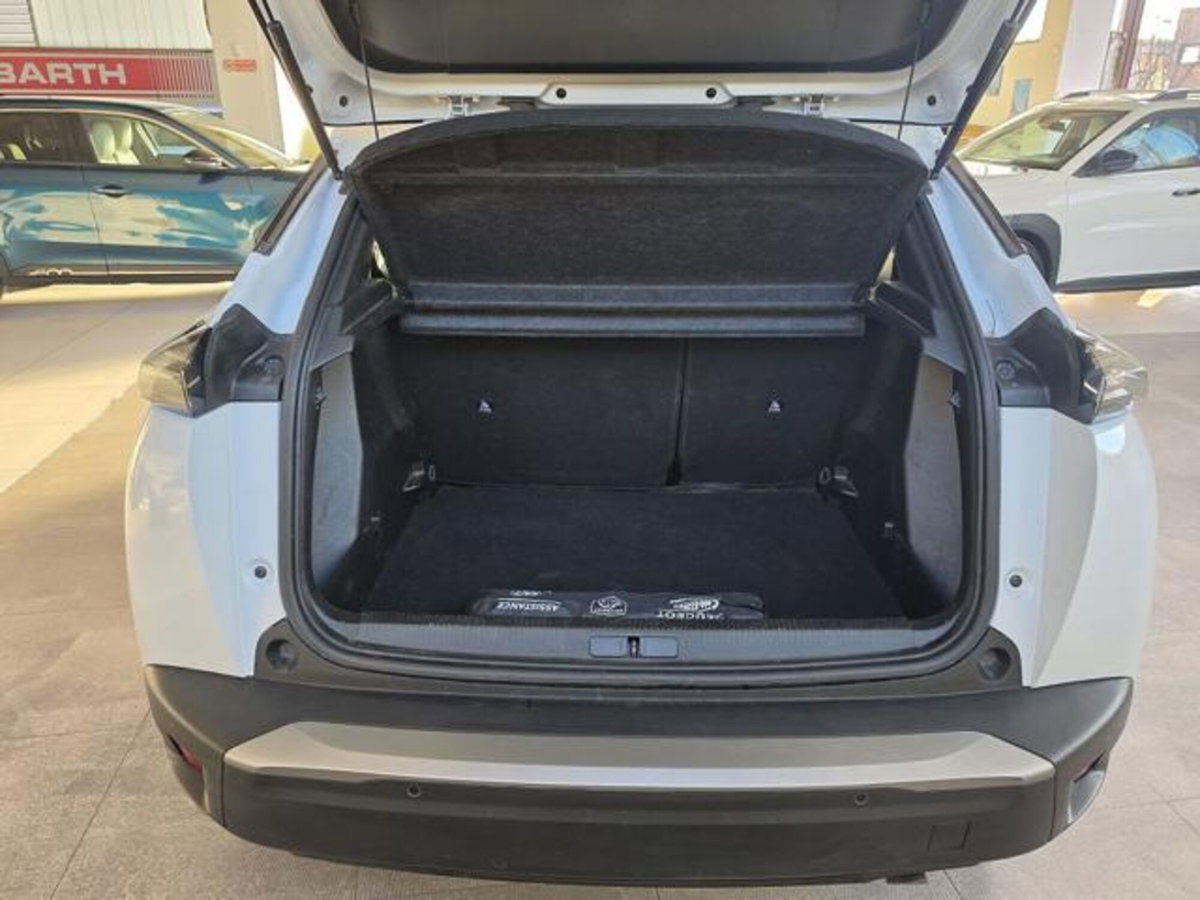 Peugeot 2008 PureTech 100 S&S Allure (6)