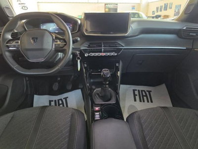 Peugeot 2008 PureTech 100 S&S Allure (7)