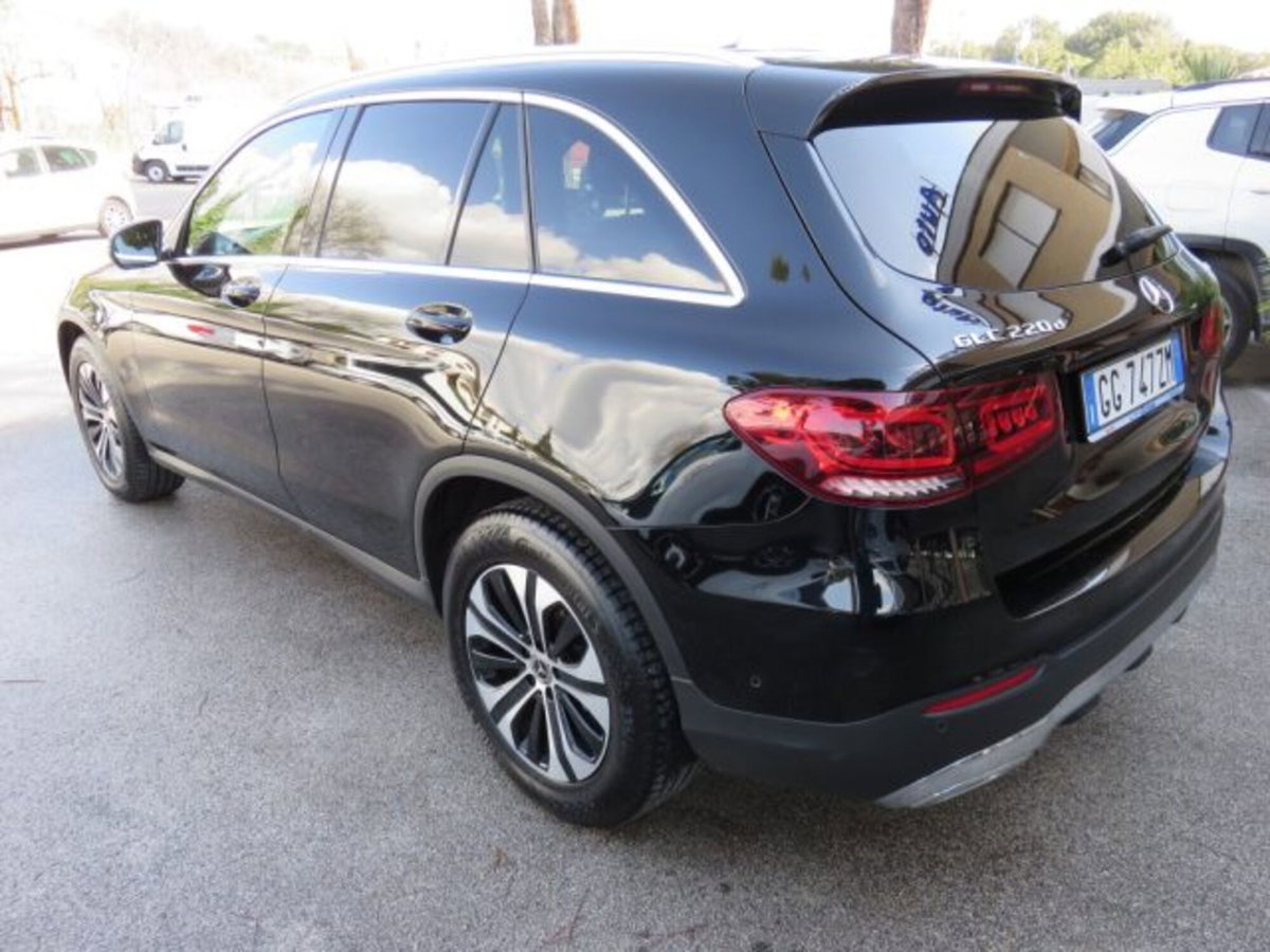 Mercedes-Benz GLC SUV 220 d 4Matic Business (3)