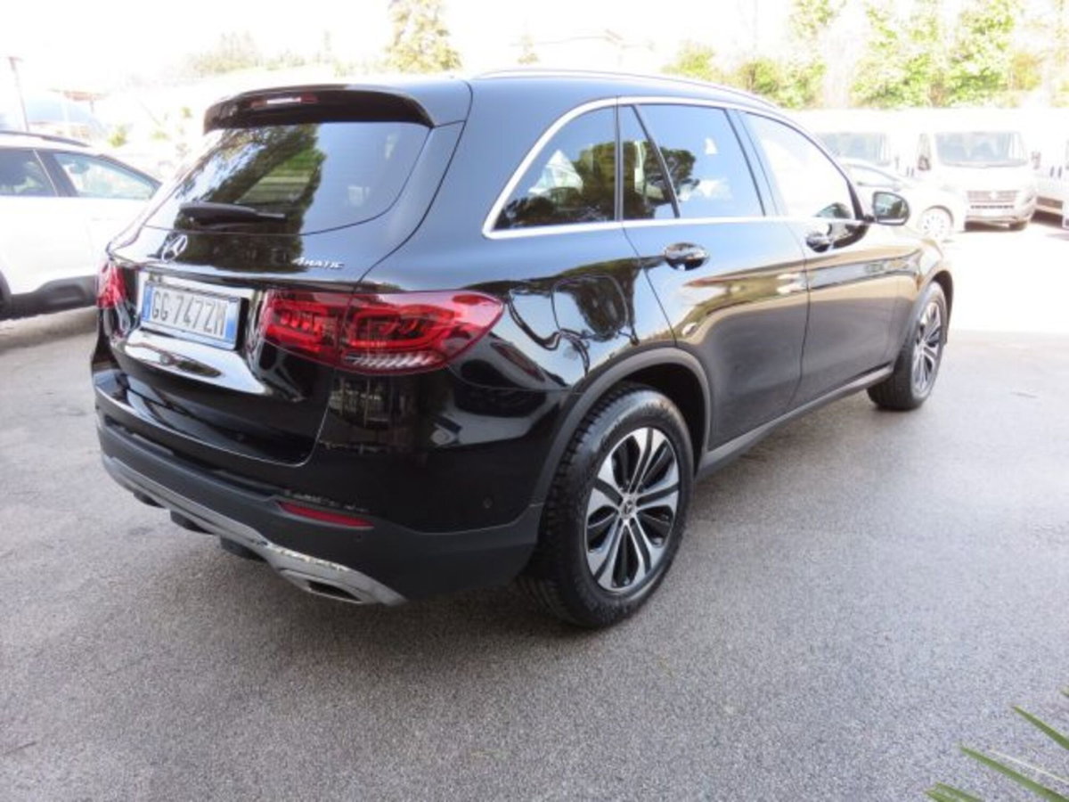 Mercedes-Benz GLC SUV 220 d 4Matic Business (4)