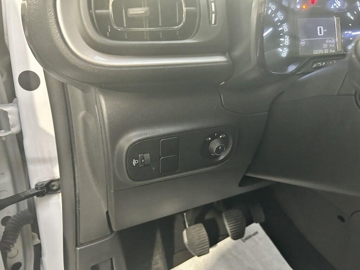 Citroen C3 1.2 puretech You s&s 83cv neopatentati (10)