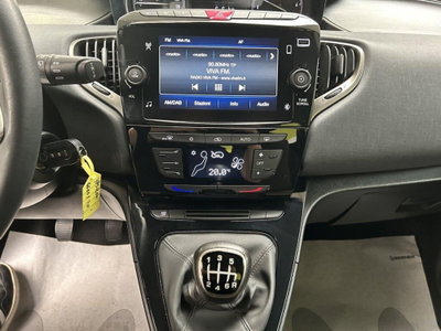 Lancia Ypsilon 1.0 FireFly 5 porte S&S Hybrid Ecochic Gold (10)