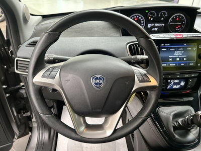 Lancia Ypsilon 1.0 FireFly 5 porte S&S Hybrid Ecochic Gold (11)