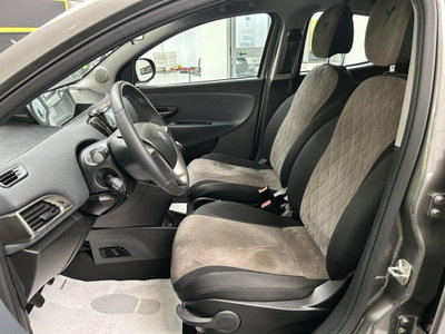 Lancia Ypsilon 1.0 FireFly 5 porte S&S Hybrid Ecochic Gold (7)