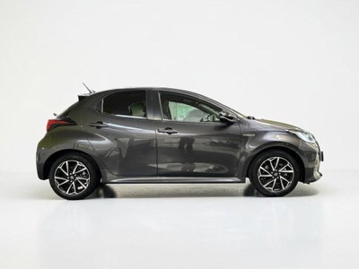 Toyota Yaris 1.5 Hybrid 5 porte Lounge (4)