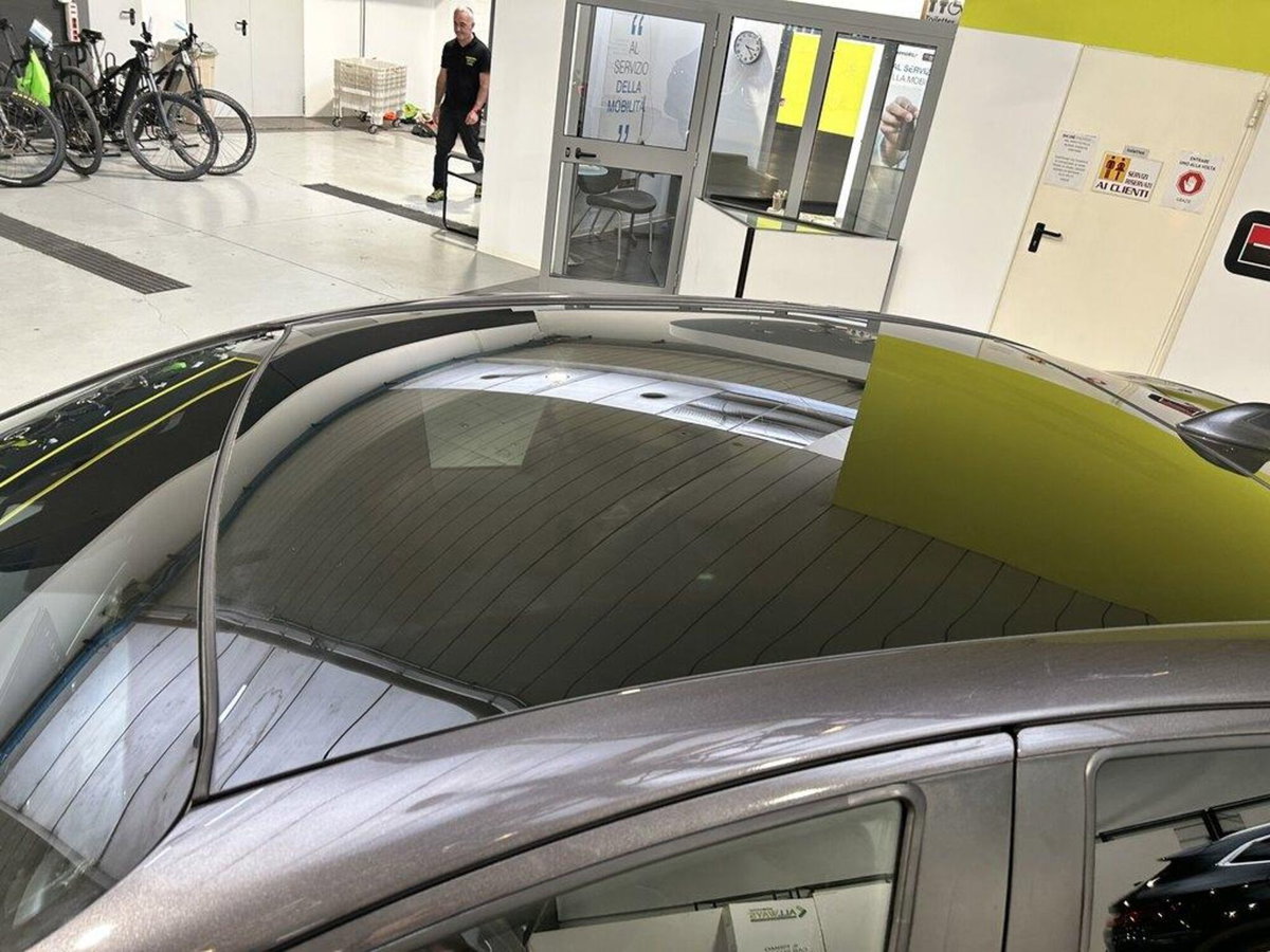 Toyota Yaris 1.5 Hybrid 5 porte Lounge (5)