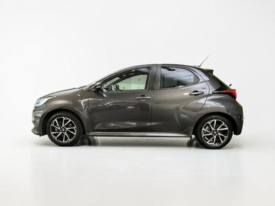 Toyota Yaris 1.5 Hybrid 5 porte Lounge (6)